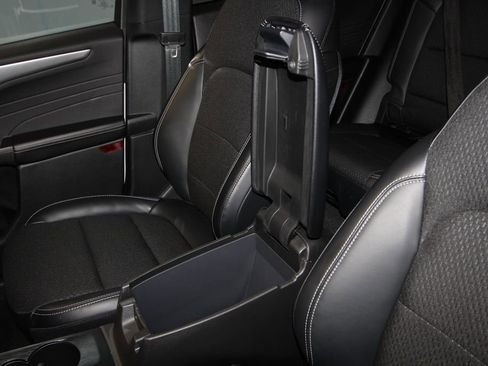 Used 2025 Ford Escape SE w/ Class II Trailer Tow Package image 20