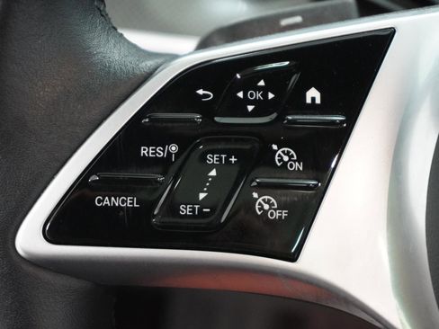 Used 2025 Mercedes-Benz C 300 Sedan image 20