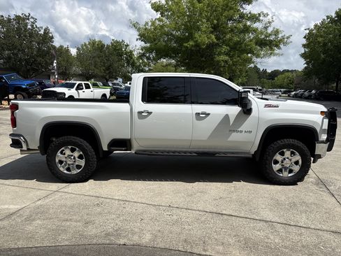 Used 2022 Chevrolet Silverado 2500 LTZ AWD/4WD image 8