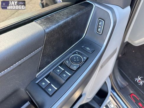Used 2025 Ford F250 XLT w/ Black Appearance Package image 13