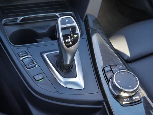 Used 2017 BMW 330i xDrive Sedan image 17