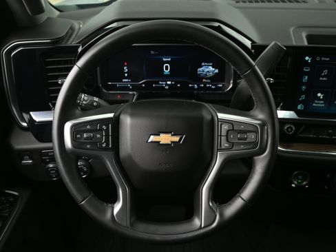 Used 2024 Chevrolet Silverado 1500 LT AWD/4WD image 17