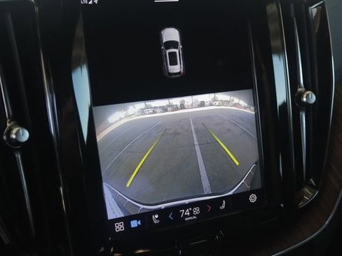 Used 2022 Volvo XC60 T8 Inscription Expression w/ Advanced Package image 19