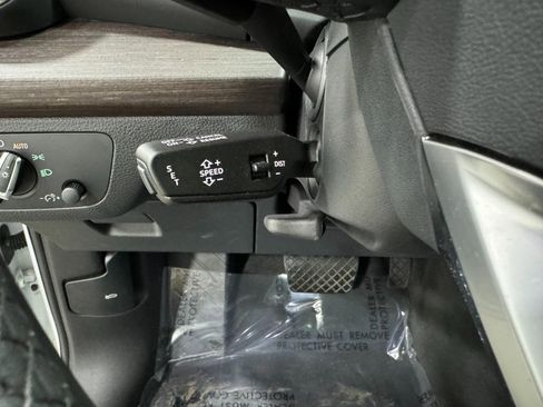 Certified 2023 Audi Q5 2.0T Premium w/ Convenience Package image 31