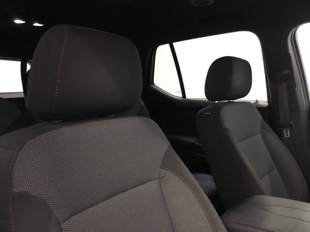 Used 2023 Chevrolet Traverse LT FWD image 25
