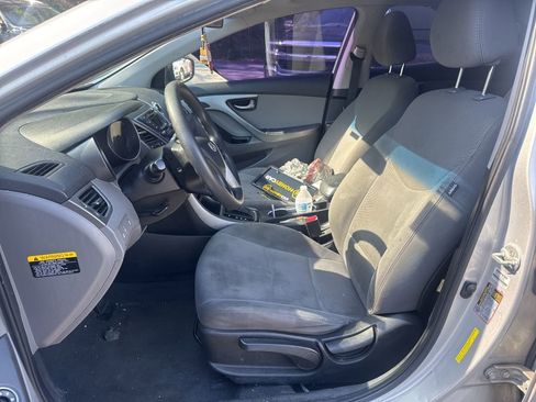 Used 2016 Hyundai Elantra SE image 10