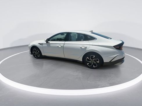 Certified 2024 Hyundai Sonata SEL FWD image 6