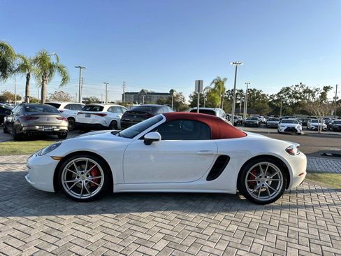 Used 2018 Porsche 718 Boxster S image 16