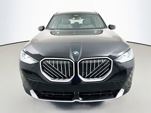 Used 2025 BMW X3 xDrive30i w/ Premium Package image 2