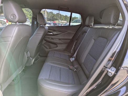 Used 2024 Buick Envista Preferred w/ Advanced Safety Package image 14