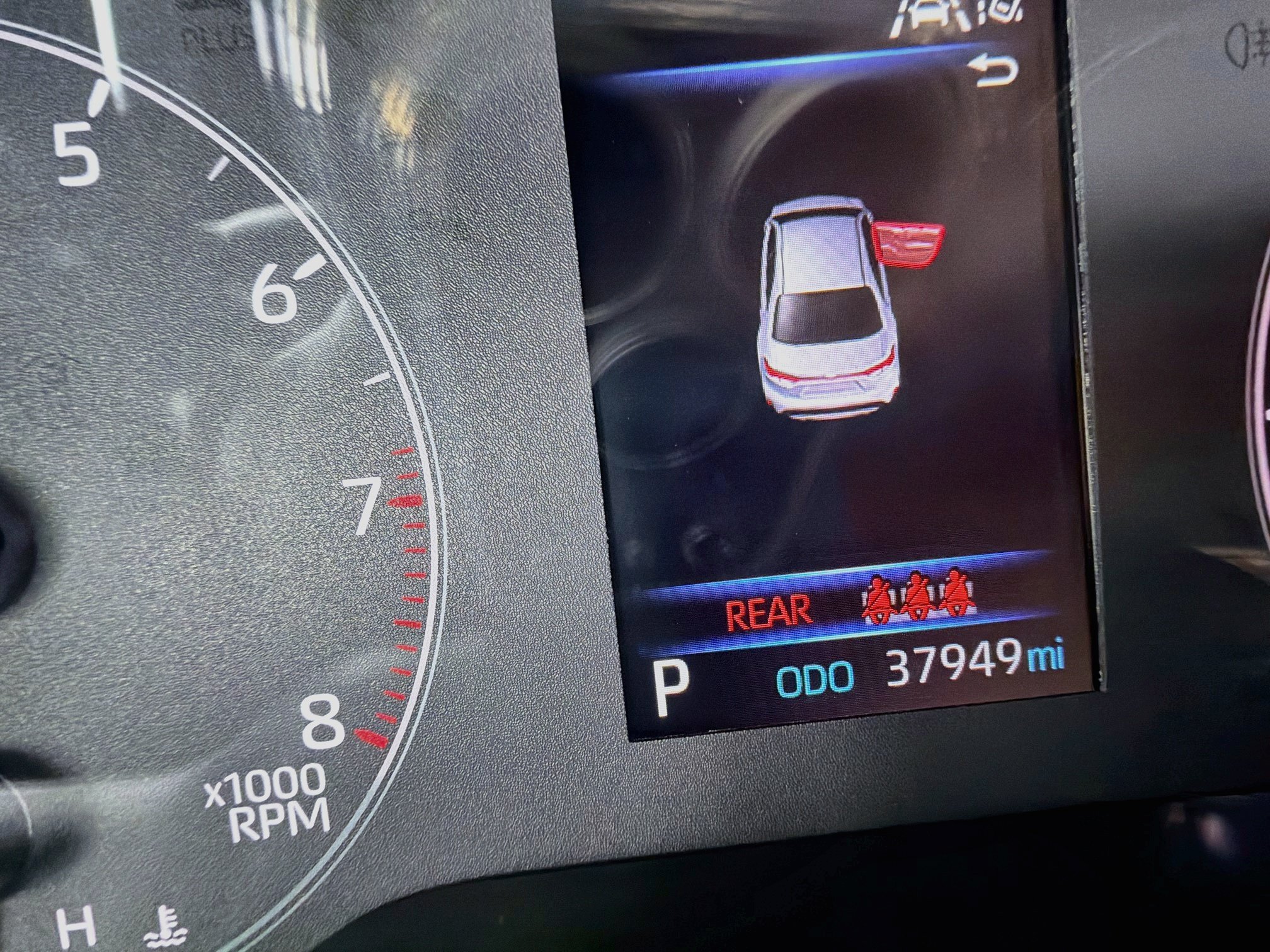 Used 2025 Toyota Corolla LE FWD image 18