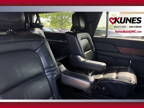 Used 2021 Lincoln Navigator L Reserve AWD/4WD image 40