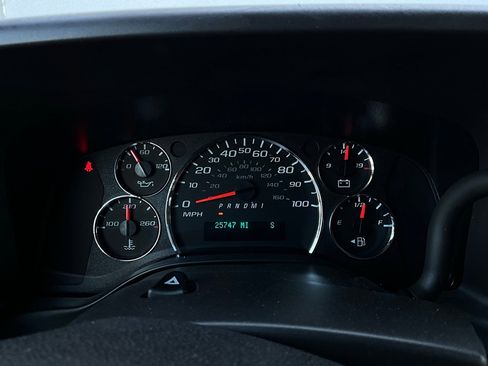 Used 2024 Chevrolet Express 3500 LT w/ LT Preferred Equipment Group image 32