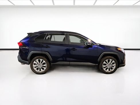 Used 2023 Toyota RAV4 XLE Premium image 24