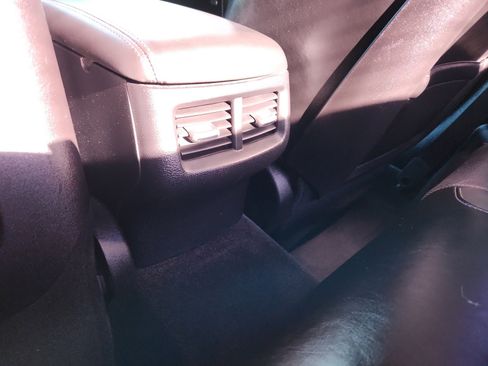 Used 2018 Dodge Challenger GT w/ Driver Convenience Group image 32