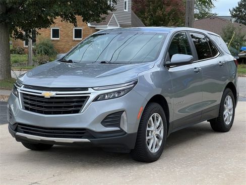 Used 2023 Chevrolet Equinox LT image 38