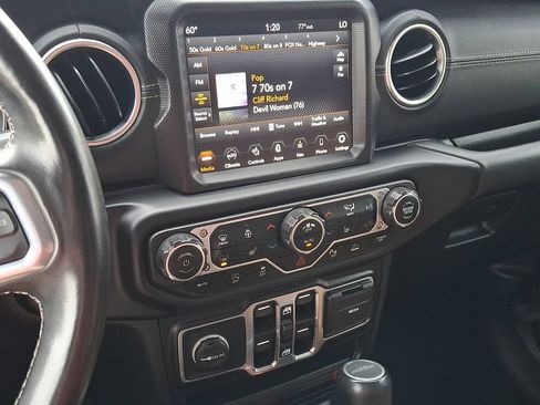 Used 2021 Jeep Gladiator Overland w/ Popular Equipment Package AWD/4WD image 20