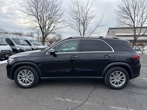 Used 2025 Mercedes-Benz GLE 450e 4MATIC w/ Winter Package image 21