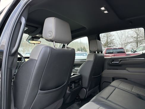 Used 2022 Chevrolet Silverado 1500 ZR2 w/ Technology Package image 29