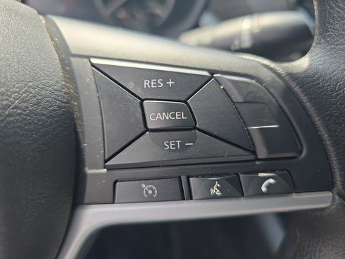 Used 2025 Nissan Altima 2.5 SV FWD image 19