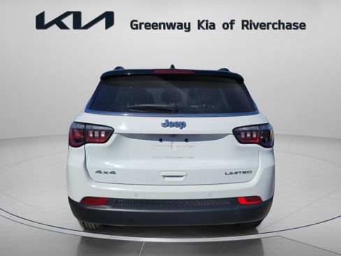 Used 2024 Jeep Compass Limited image 5