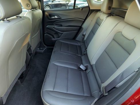 Used 2024 Chevrolet Trax ACTIV w/ Sunroof Package FWD image 25
