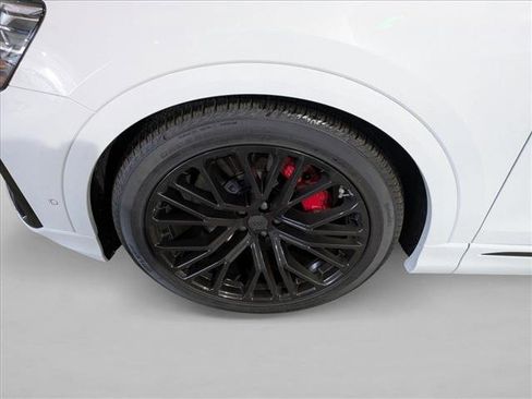 New 2026 Audi SQ8 Prestige image 10