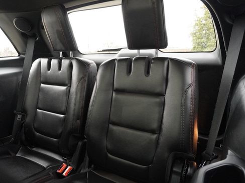 Used 2018 Ford Explorer Sport w/ Equipment Group 401A image 22