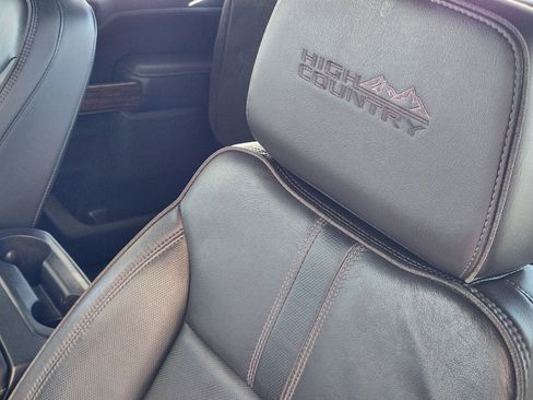 Used 2019 Chevrolet Silverado 1500 High Country image 16