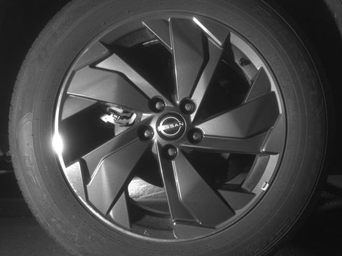 Used 2025 Nissan Rogue SV image 12