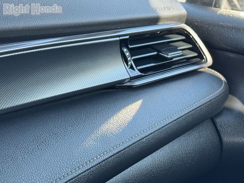 Used 2023 Toyota Camry SE image 24