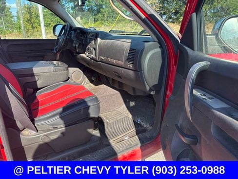 Used 2011 Chevrolet Silverado 1500 LT w/ Texas Edition RWD image 8
