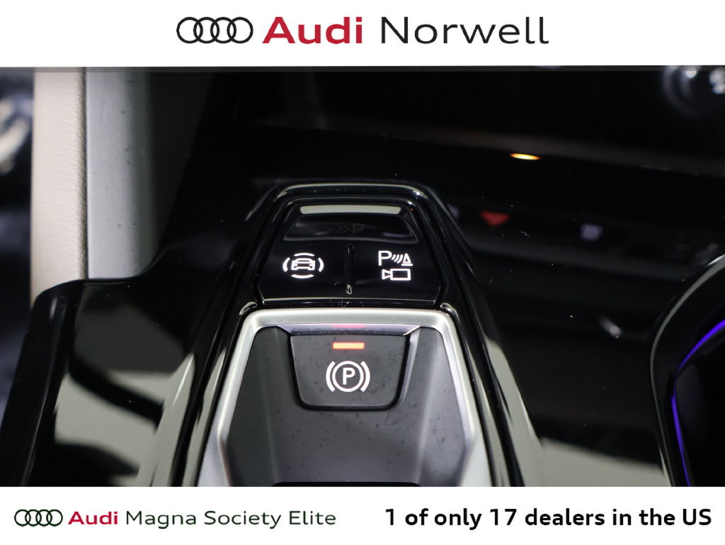 Used 2025 Audi Q5 Premium Plus w/ Premium Plus AWD/4WD image 5
