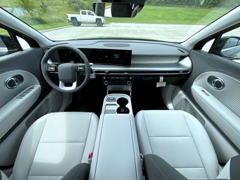 New 2026 Hyundai Ioniq 9 SEL AWD/4WD image 13