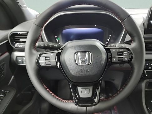 Used 2025 Honda Pilot Black Edition image 26