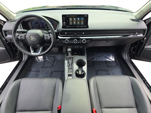 Used 2023 Honda Civic Touring image 9