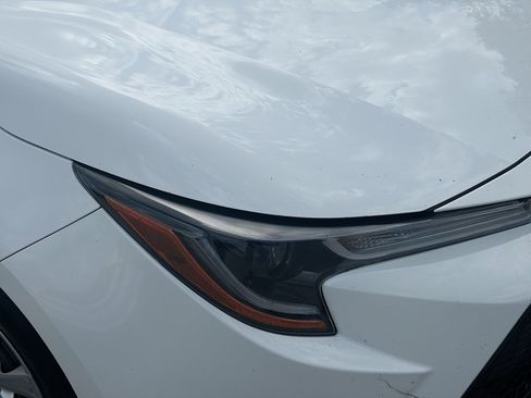 Used 2021 Toyota Corolla LE FWD image 32