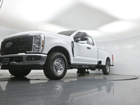 New 2026 Ford F250 XL RWD image 38