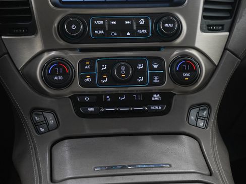 Used 2019 GMC Yukon XL Denali w/ Denali Ultimate Package AWD/4WD image 22