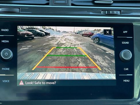 Used 2023 Volkswagen Tiguan SE R-Line image 17