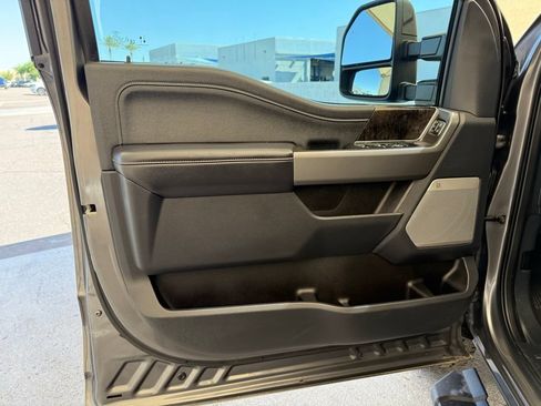 Used 2025 Ford F350 Lariat w/ Black Appearance Package AWD/4WD image 31