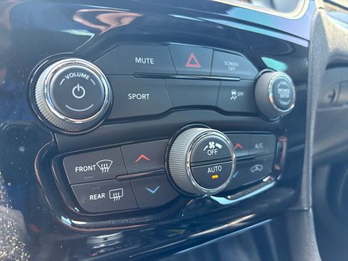 Used 2019 Chrysler 300 S w/ S Model Appearance Package RWD image 23