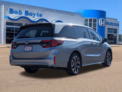 New 2026 Honda Odyssey Elite image 5
