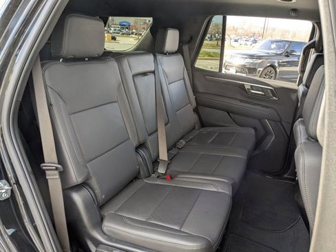 Used 2025 Chevrolet Tahoe LT image 22