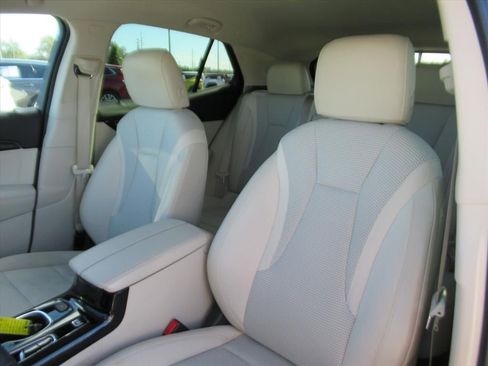 Used 2023 Buick Envision Preferred FWD image 16