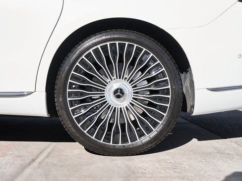 Used 2025 Mercedes-Benz Maybach S 680 4MATIC image 21