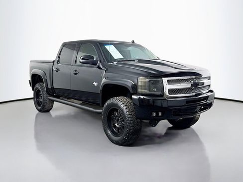 Used 2013 Chevrolet Silverado 1500 LT w/ All-Star Edition AWD/4WD image 7