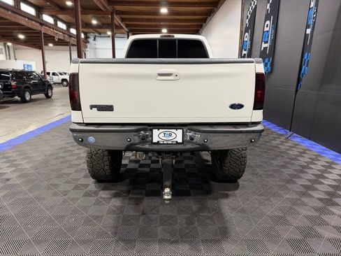 Used 2004 Ford F250 Lariat image 4