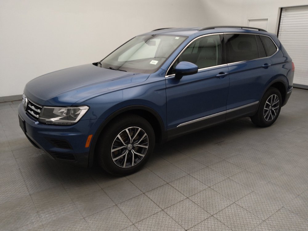 Used 2020 Volkswagen Tiguan SE w/ 3rd Row Seat Package AWD/4WD image 2