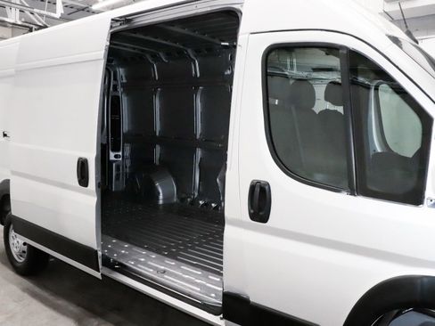 Used 2023 RAM ProMaster 2500 FWD image 33